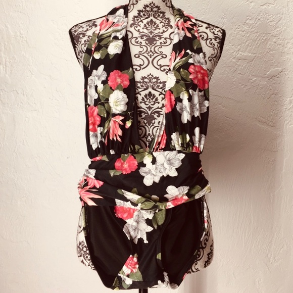 Vince Camuto Multi Color Floral Bathing Suit. - Picture 8 of 16